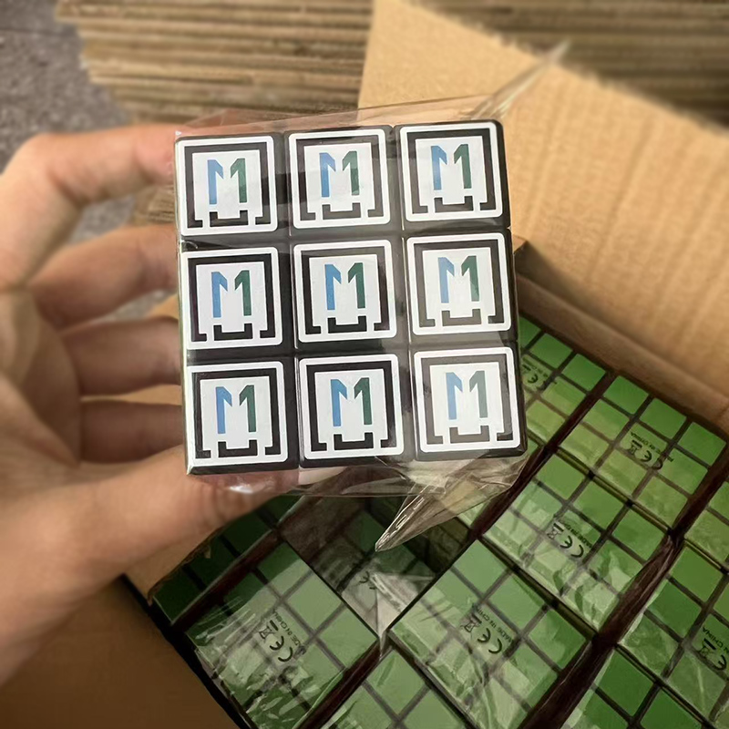 	Cubos Rubik personalizados con logo