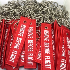 Llavero Personalizado – Impresión de Lanyards y Pulsera...