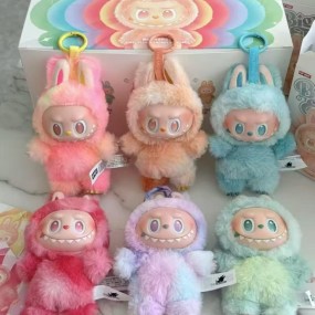 Compra Llaveros Labubu Monster Online – Encantos y Acce...